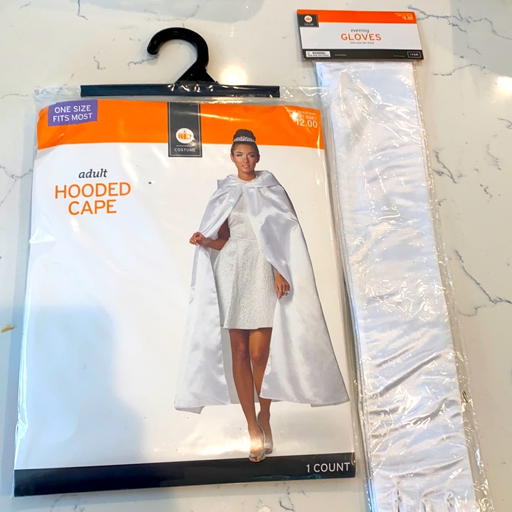 Halloween Women’s cape and gloves